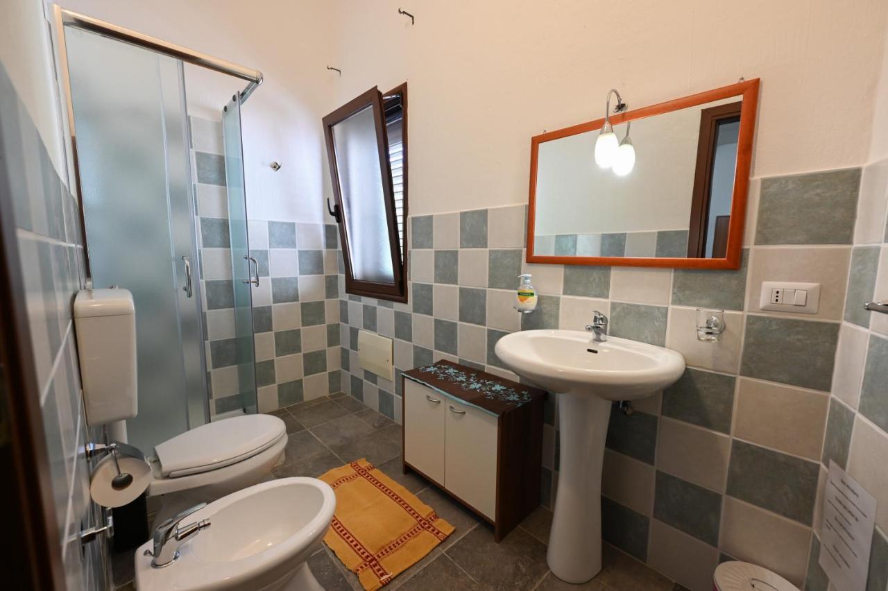 Triei B&B Su Neulagi المظهر الخارجي الصورة