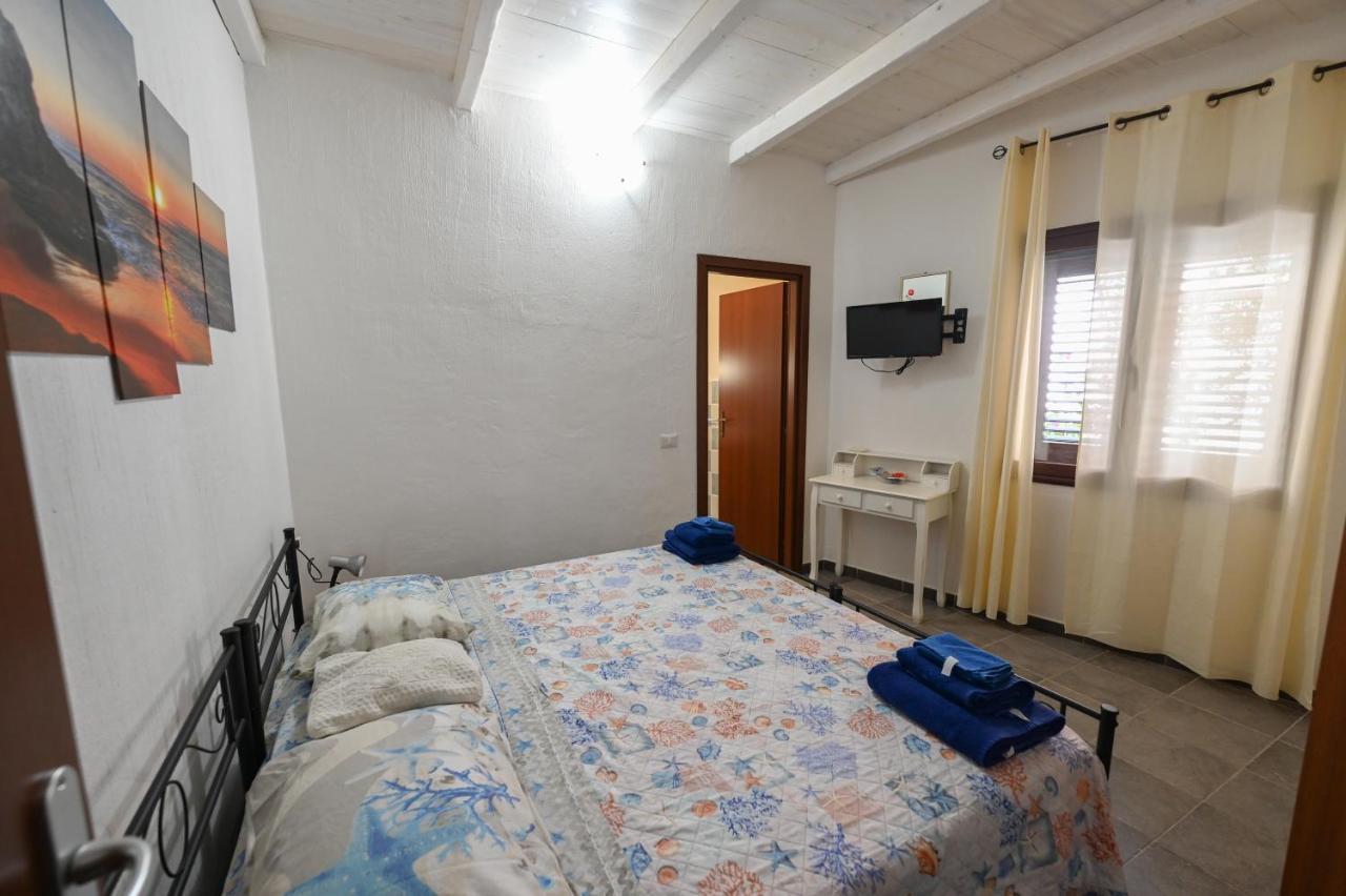 Triei B&B Su Neulagi المظهر الخارجي الصورة